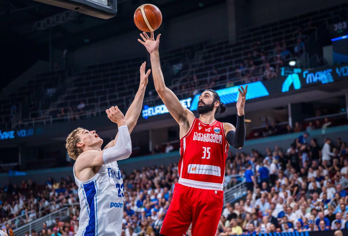 内线球星欧锦赛状态相当不错！魔术理应给他更高的战术地位？