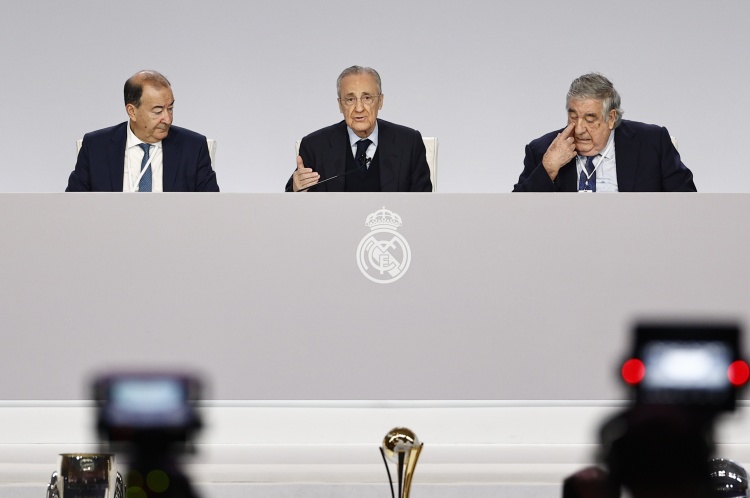 柠檬直播体育-伯纳乌不信科学！“棋子”阿隆索与皇马之间，有场注定失败的实验