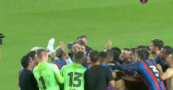 柠檬直播-【甘伯杯】莱万处子球+2助 佩德里2射1传 巴萨6比0