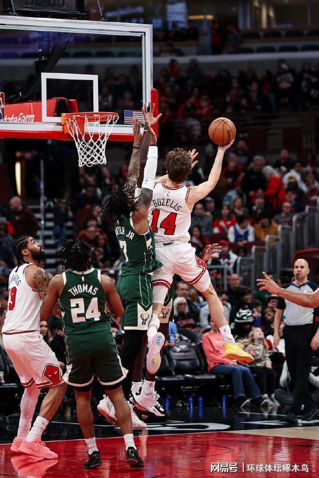 柠檬体育直播-塞克斯顿22分3板2助3断 公牛120-97逆转战胜雄鹿
