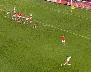 1641857184754095110.gif 【足总杯】两后腰连线破门 门楣+VAR相助 曼联晋级