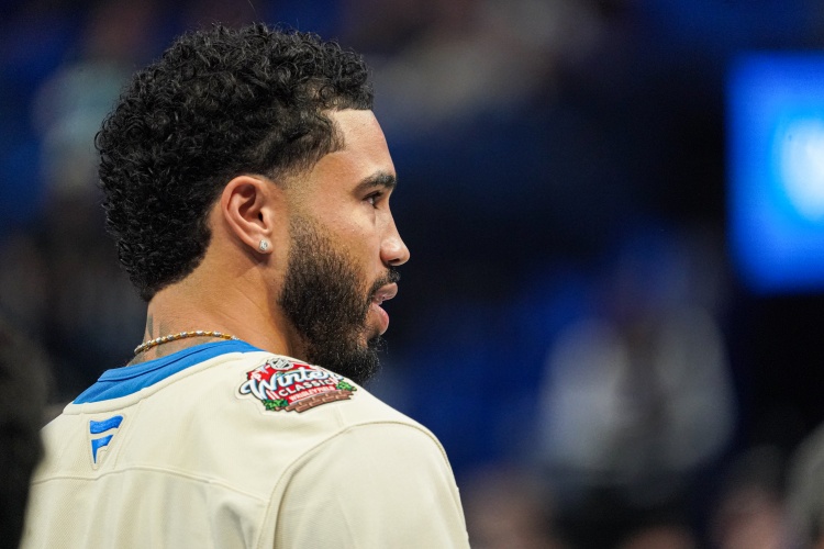 柠檬直播体育-塔图姆周六打独行侠或复出！格威：篮球都在想念他