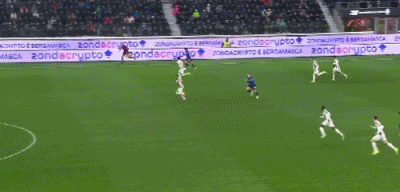 柠檬体育直播-尤文0-3亚特兰大无缘意杯四强，苏莱曼纳破门，斯卡马卡建功