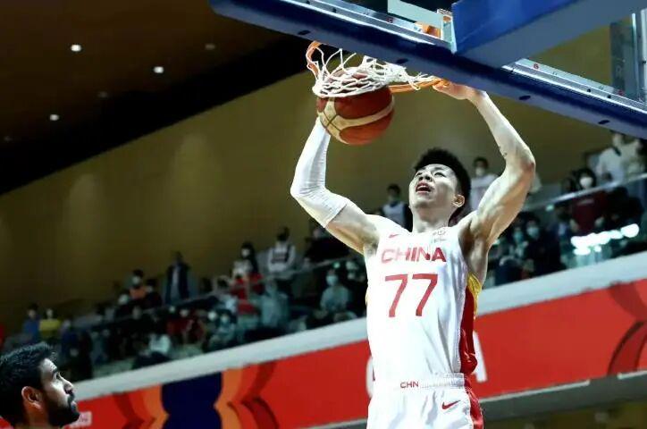 柠檬直播-中国男篮两连胜背后：张镇麟表现低迷，国家队之路堪忧