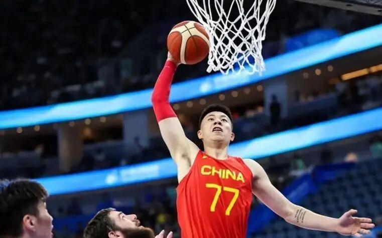 柠檬直播-中国男篮两连胜背后：张镇麟表现低迷，国家队之路堪忧